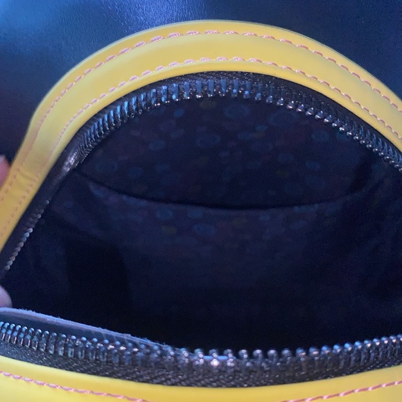 This loungefly Coraline mini cosplay backpack - Picture 4 of 4